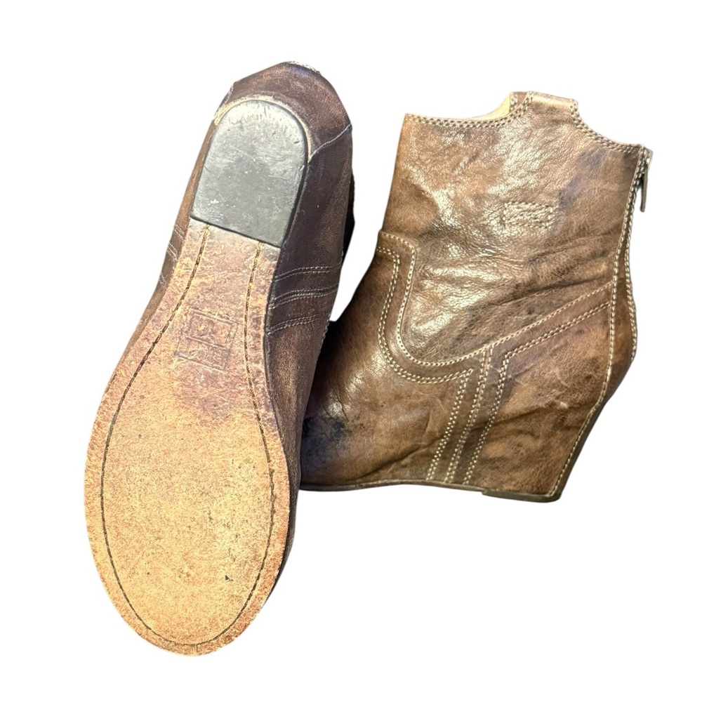 Frye Carson Wedge Hidden Approx 3 Inch Heel Brown Distressed Boho Bootie 8M - Picture 7 of 16